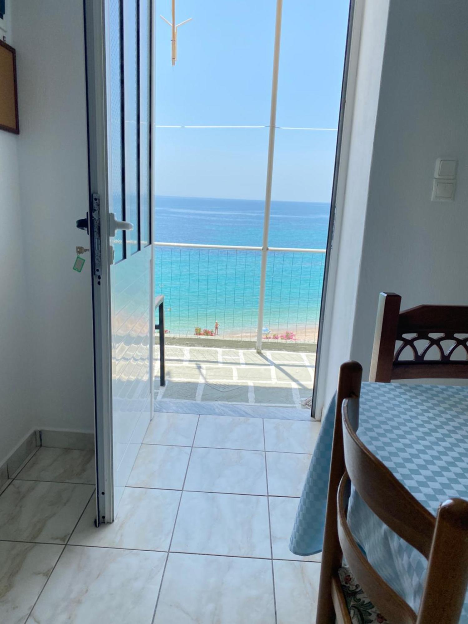 Veronika'S Apartment Himare Luaran gambar